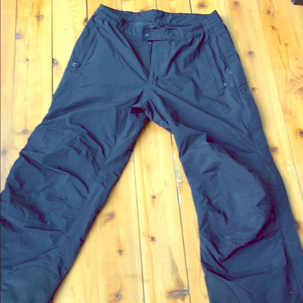 Men’s Obermeyer black snow pants extra-large.